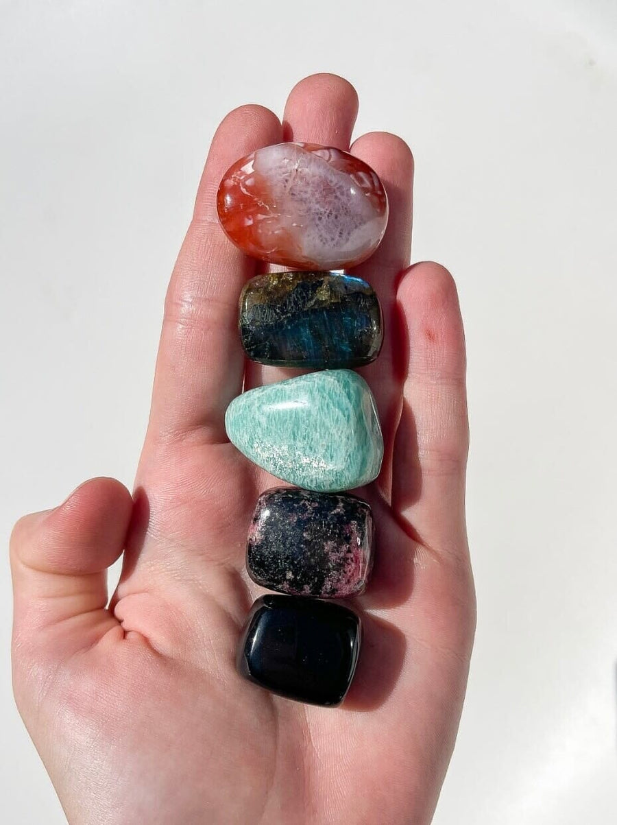 Scorpio Tumbled Bundle Halo Quartz 